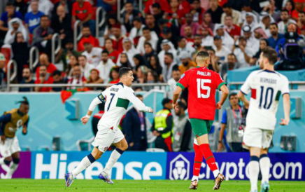 葡萄牙对战摩洛哥遗憾出局 C罗赛后痛哭
