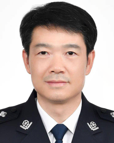 张亚宏任上海市公安局局长