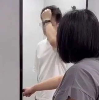 广州一高校男研究生在女厕偷拍被抓
